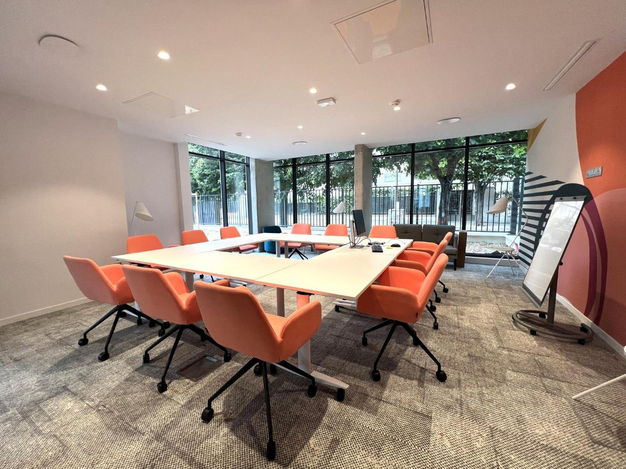 Holiday Inn Express Paris - Poissy By Ihg Exterior photo
